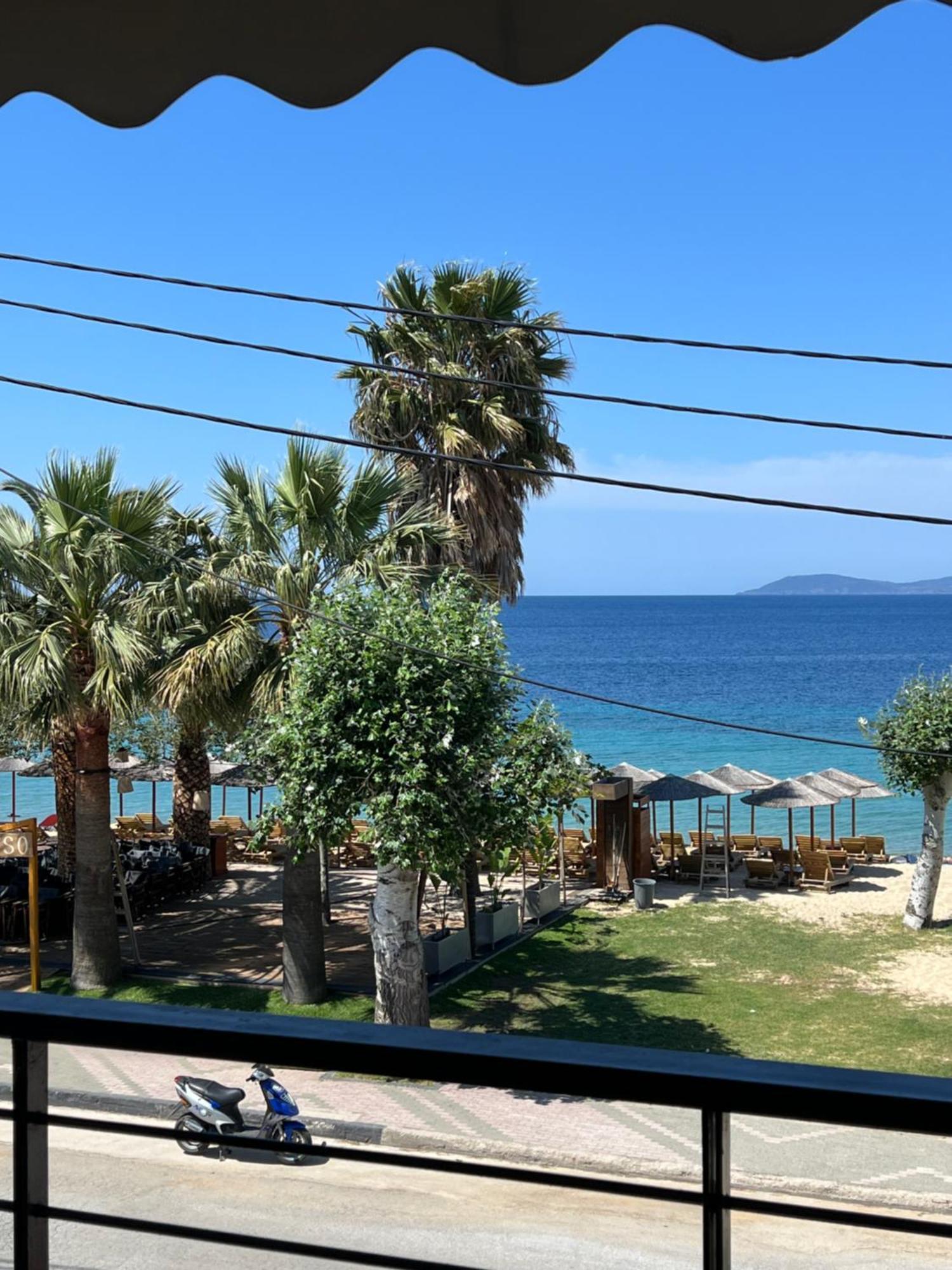 Two-Storey Beachfront Maisonette Тороні Екстер'єр фото